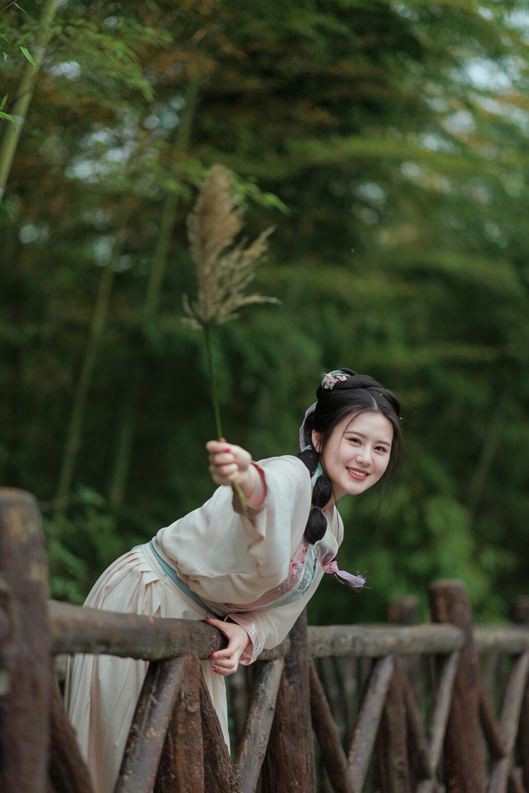 YiTuYu艺图语 Vol.1385 Qiu Qiu