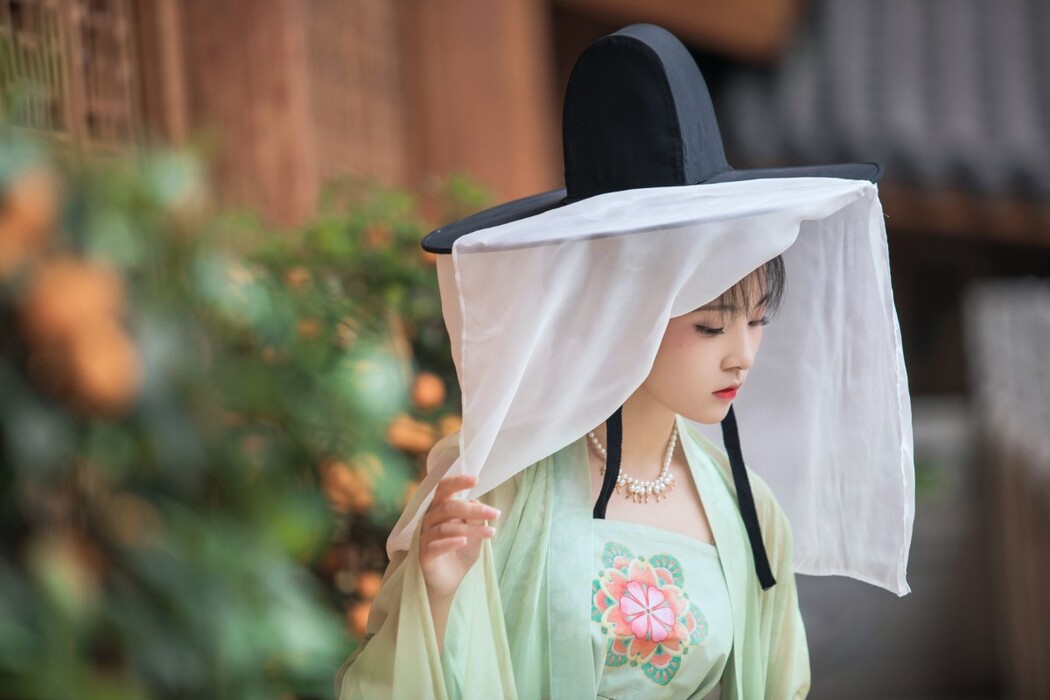 YiTuYu艺图语 Vol.1305 Yi Ge Bai Lu
