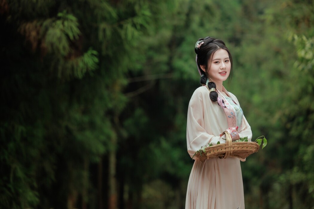 YiTuYu艺图语 Vol.1385 Qiu Qiu