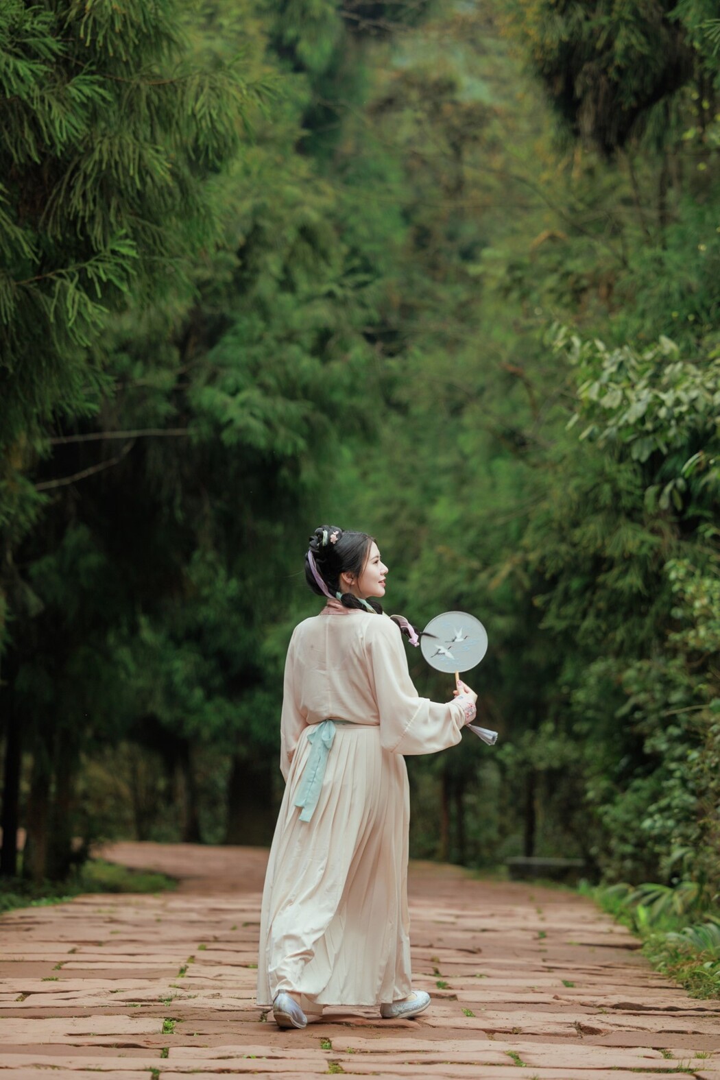 YiTuYu艺图语 Vol.1385 Qiu Qiu