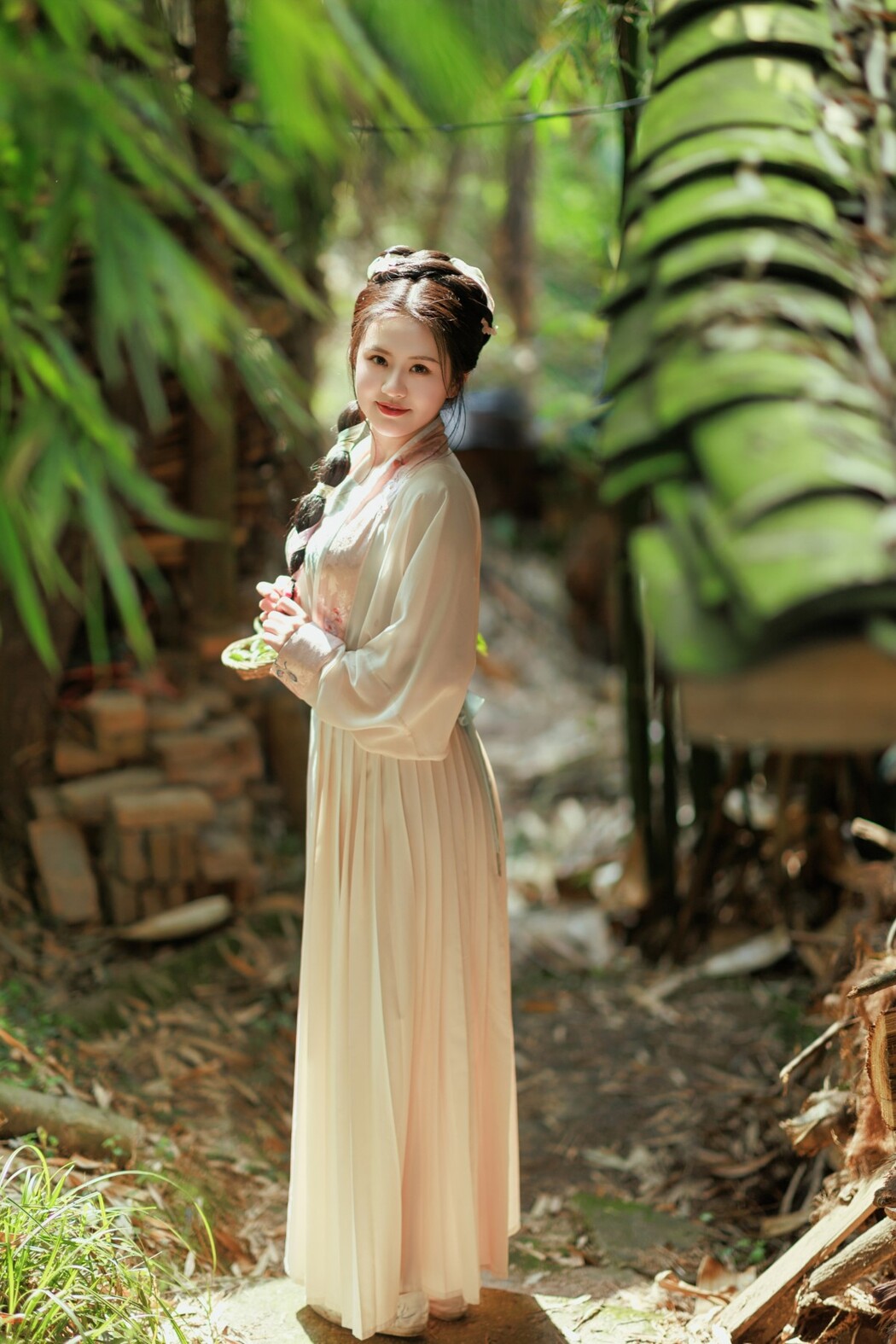 YiTuYu艺图语 Vol.1385 Qiu Qiu