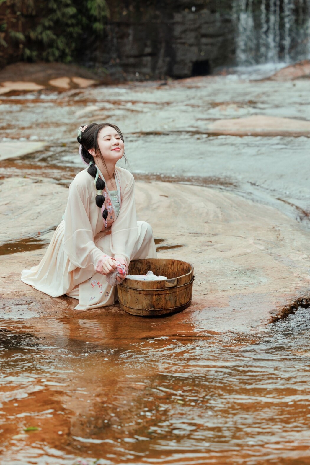 YiTuYu艺图语 Vol.1385 Qiu Qiu