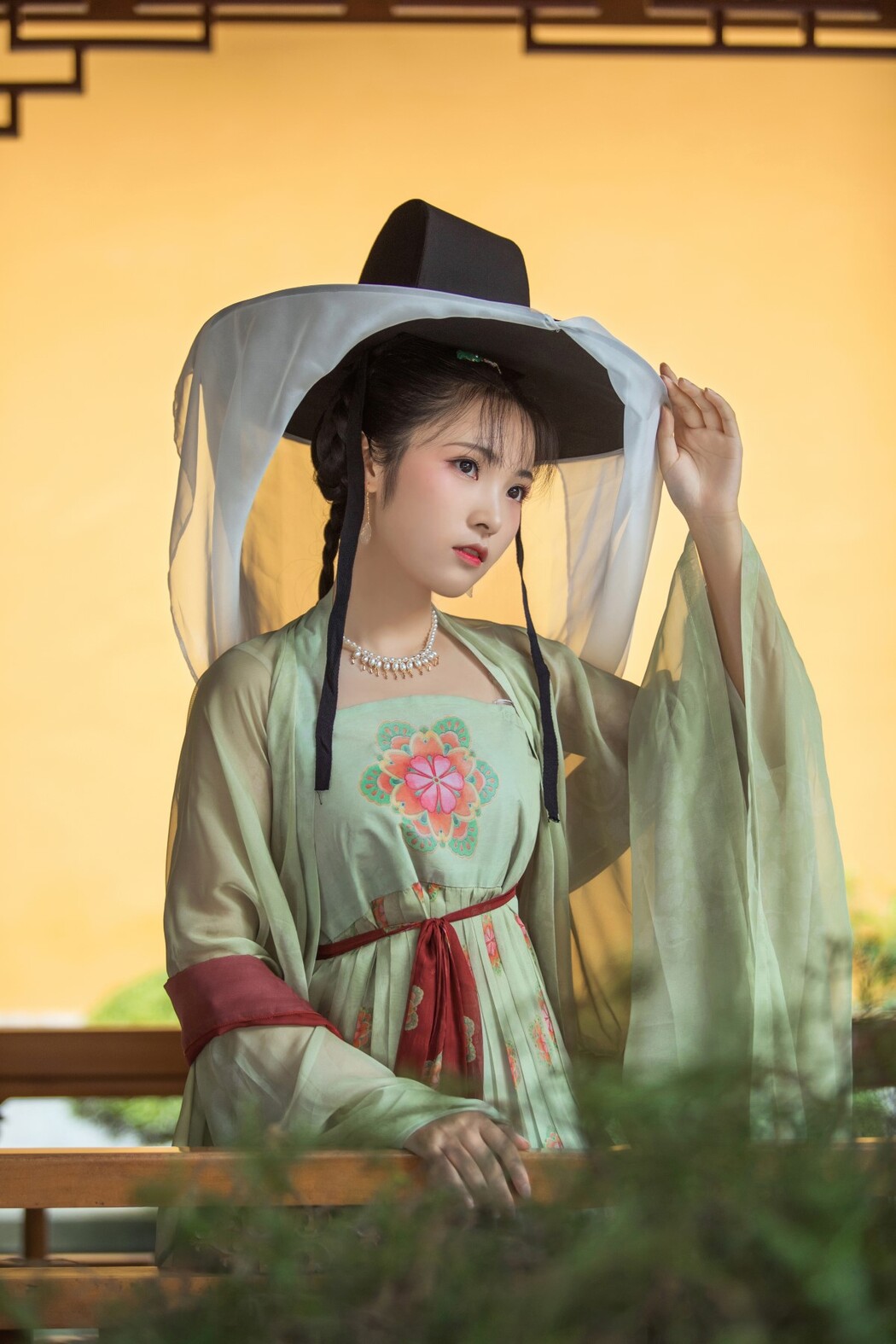 YiTuYu艺图语 Vol.1305 Yi Ge Bai Lu