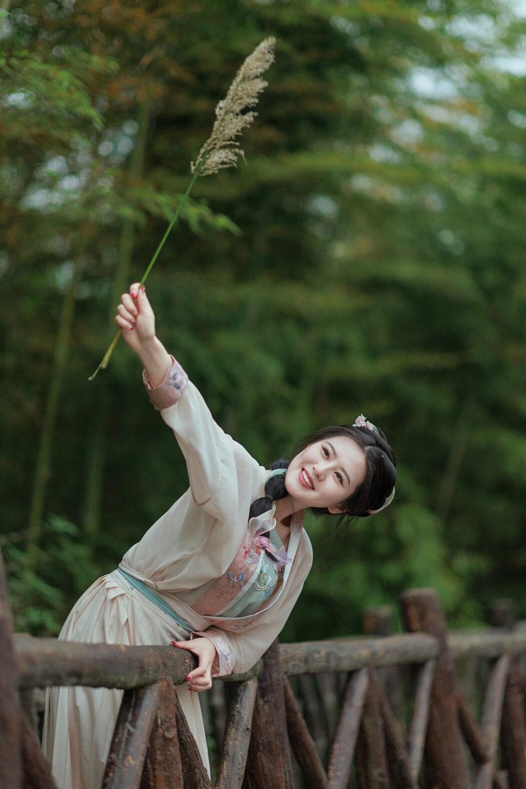 YiTuYu艺图语 Vol.1385 Qiu Qiu