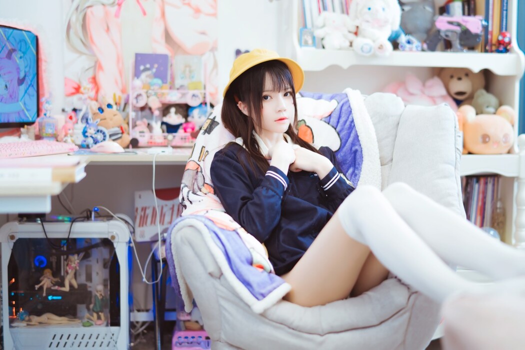 YiTuYu艺图语 Vol.1397 Cherry Meow