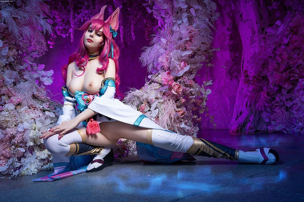 Helly Valentine Disharmonica