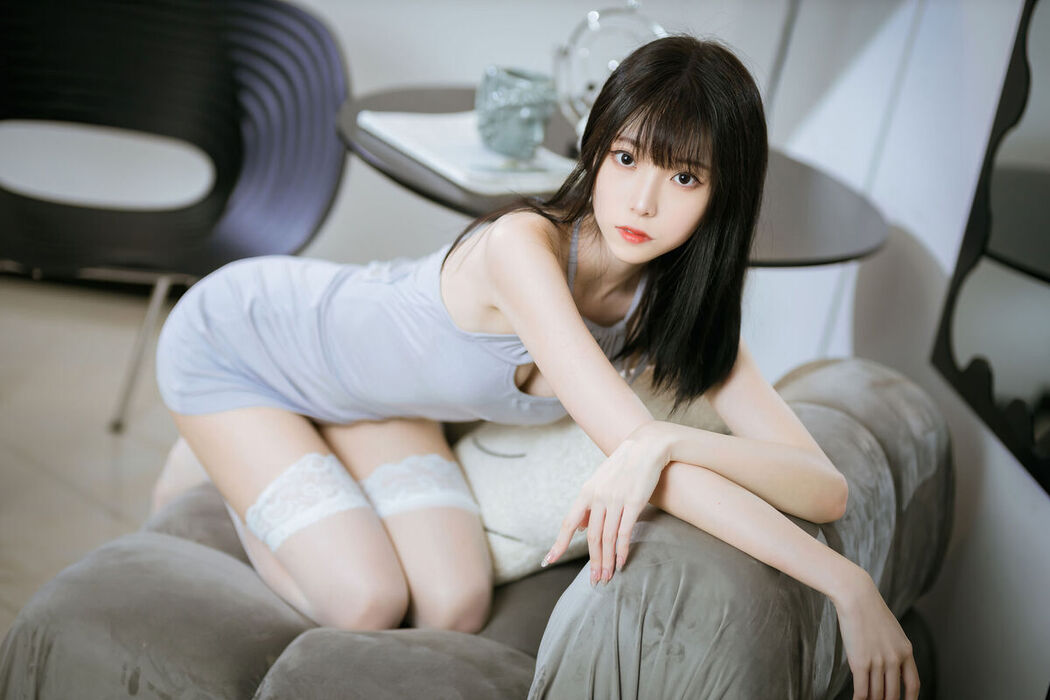 Coser@许岚lan – 白丝蓝裙