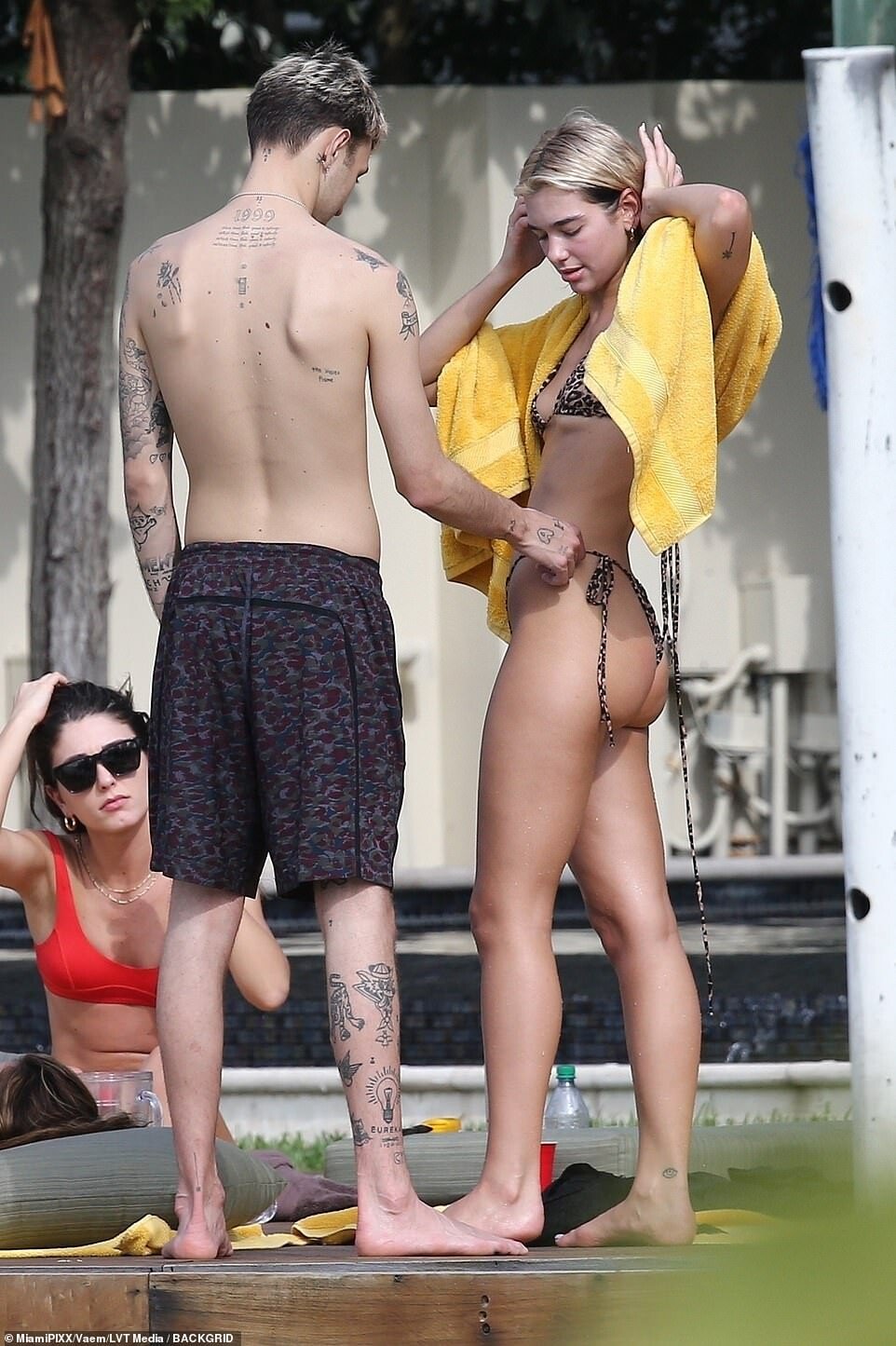 Dua Lipa Ero