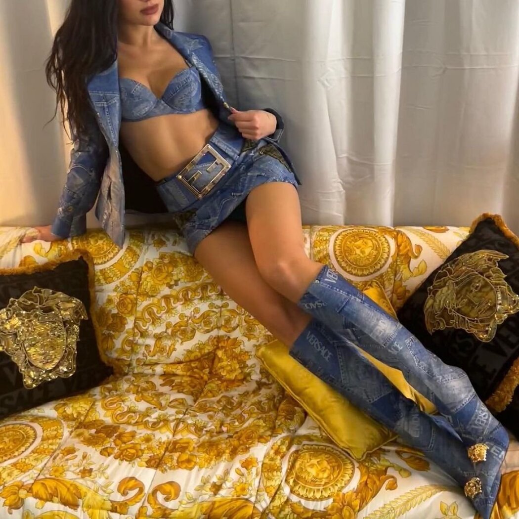 Dua Lipa Ero