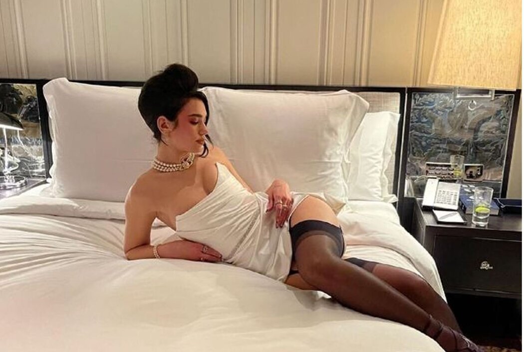 Dua Lipa Ero