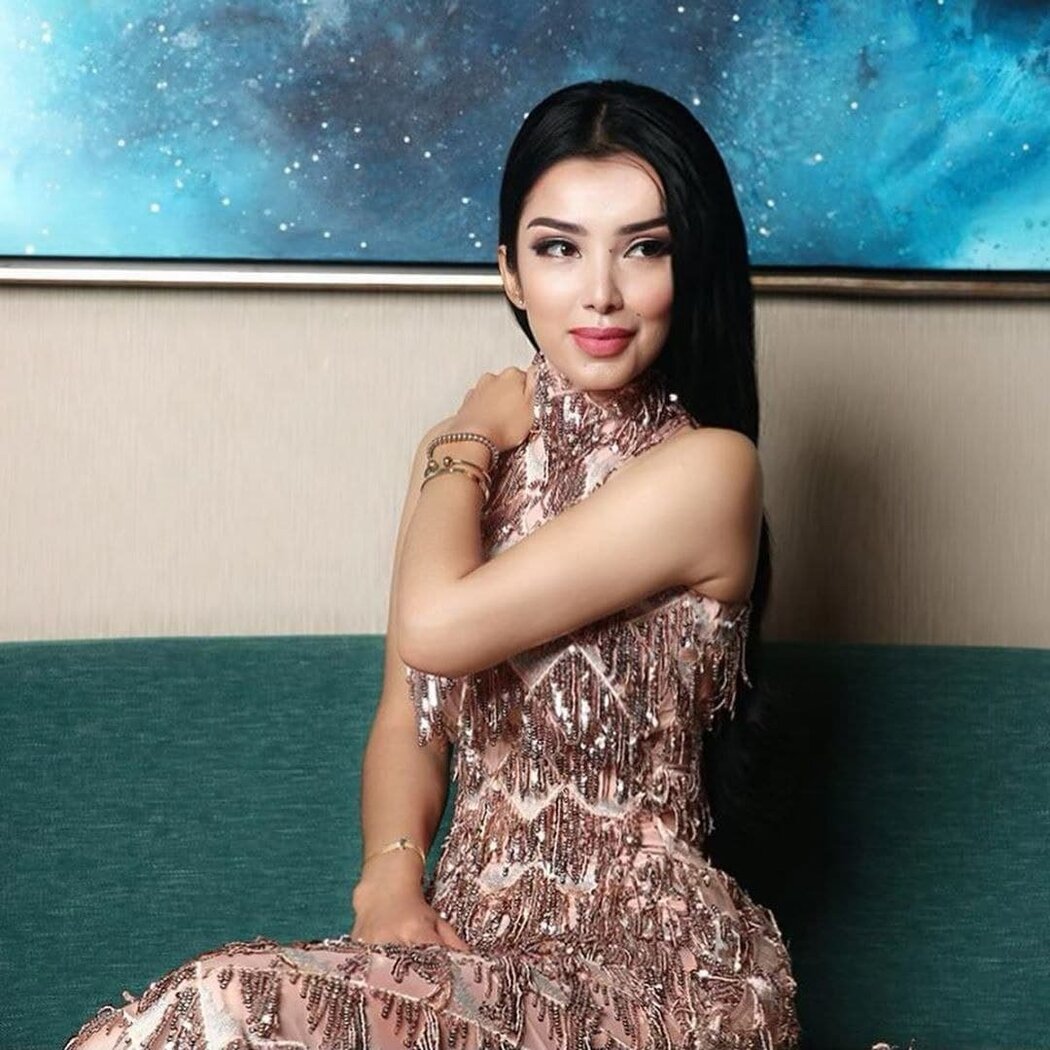 Nilufar Hamidova Behayo Rasmlari