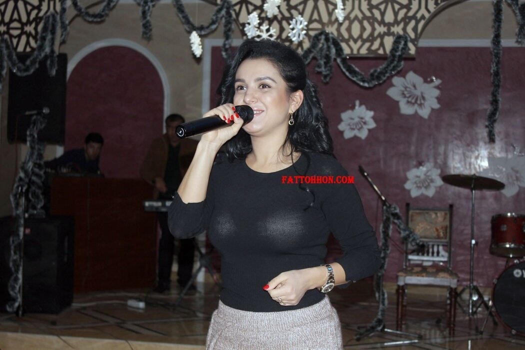 Nilufar Hamidova Behayo Rasmlari