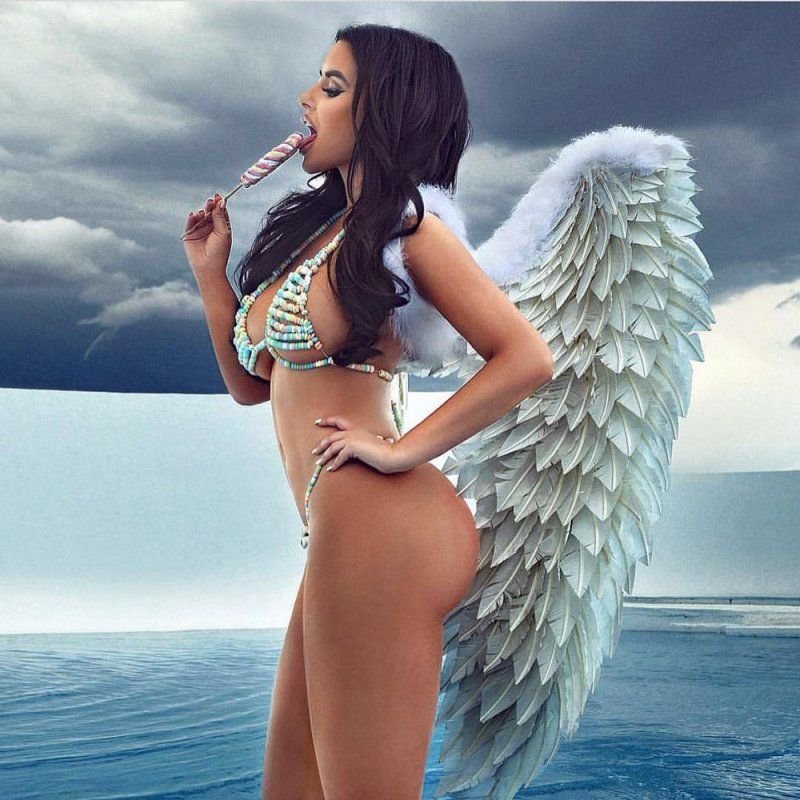 Abigail Cowen Aznude