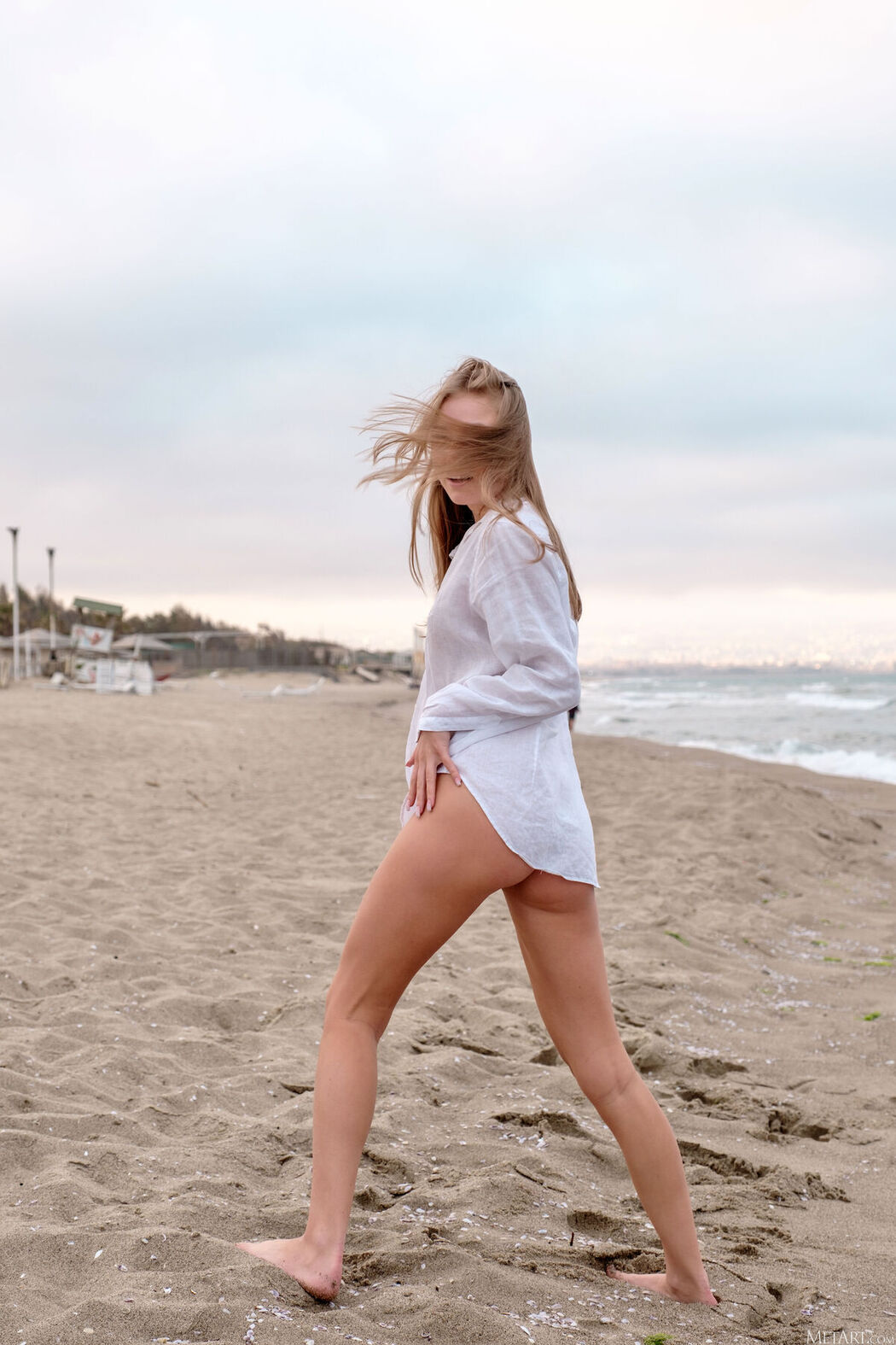 MetArt Luise – Sand And Sea Part1
