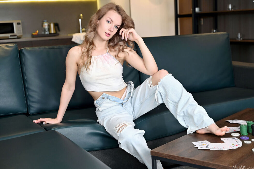 MetArt Luna Art – Gambling Obsession 1 Part1