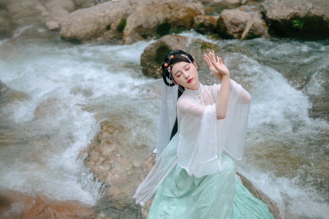YiTuYu艺图语 Vol.1442 Shiba Yue