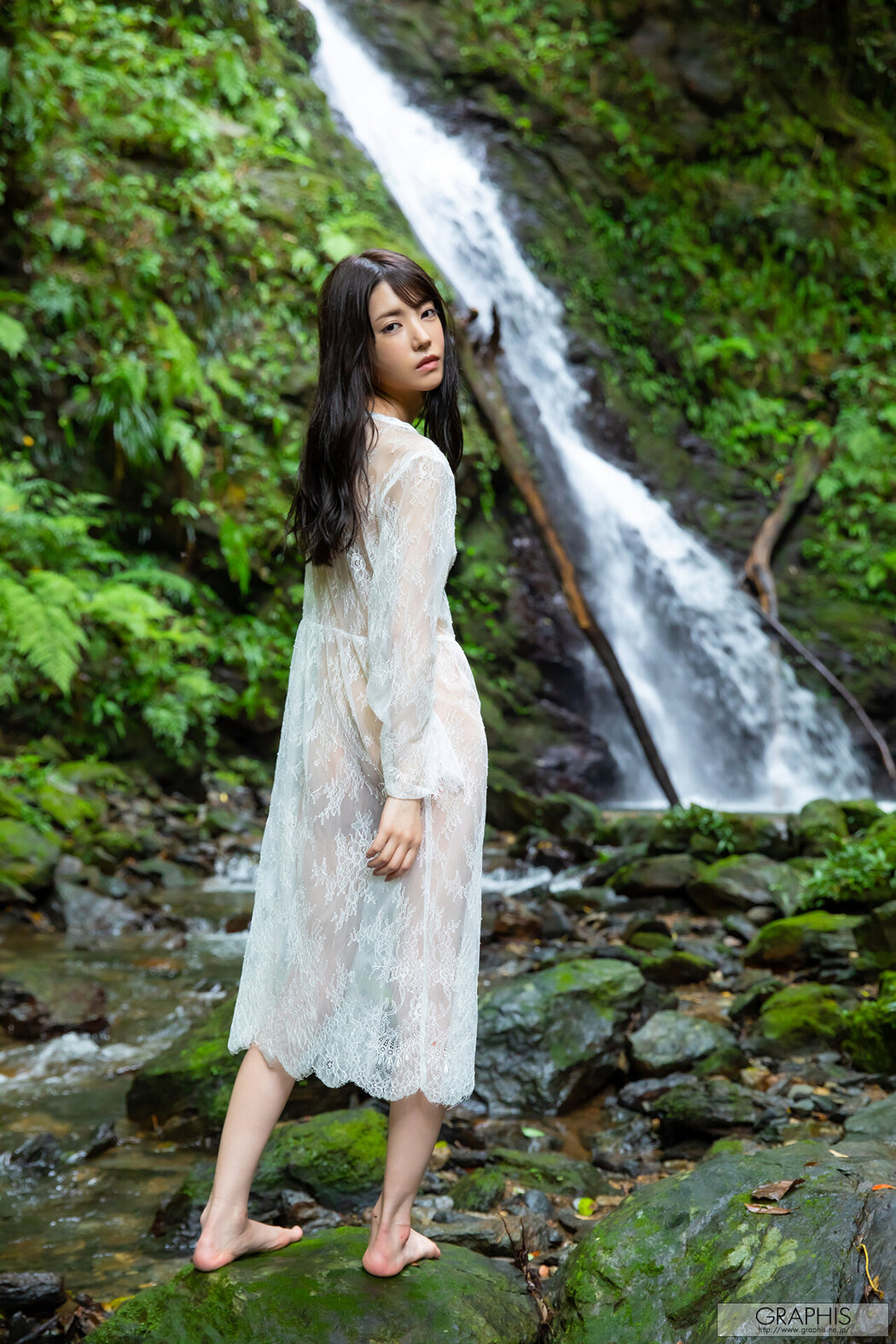 Karen Kaede 楓カレン, [Graphis] Gals Tropical Tour! Vol.05