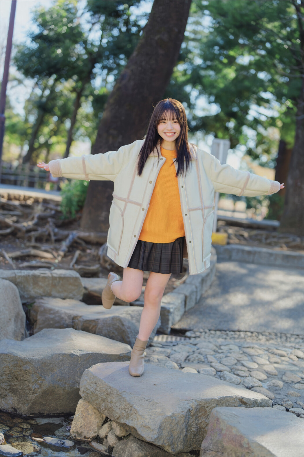 Momo Uenishi 上西萌々, FLASH 2025.04.08 (フラッシュ 2025年4月8日号)