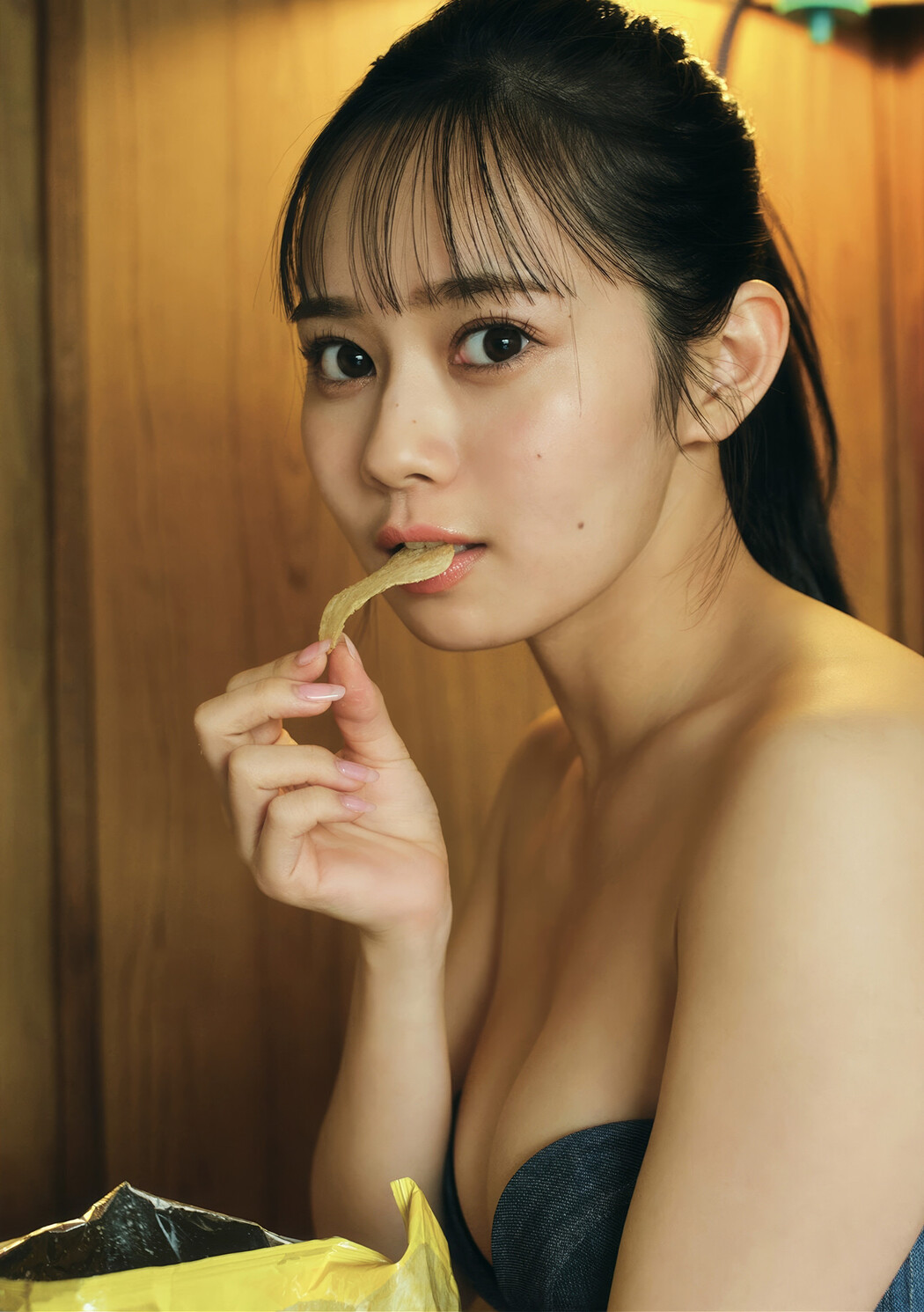 Saeko Kondo 近藤沙瑛子, BRODYデジタル写真集 『わがままな視線』 Set.01