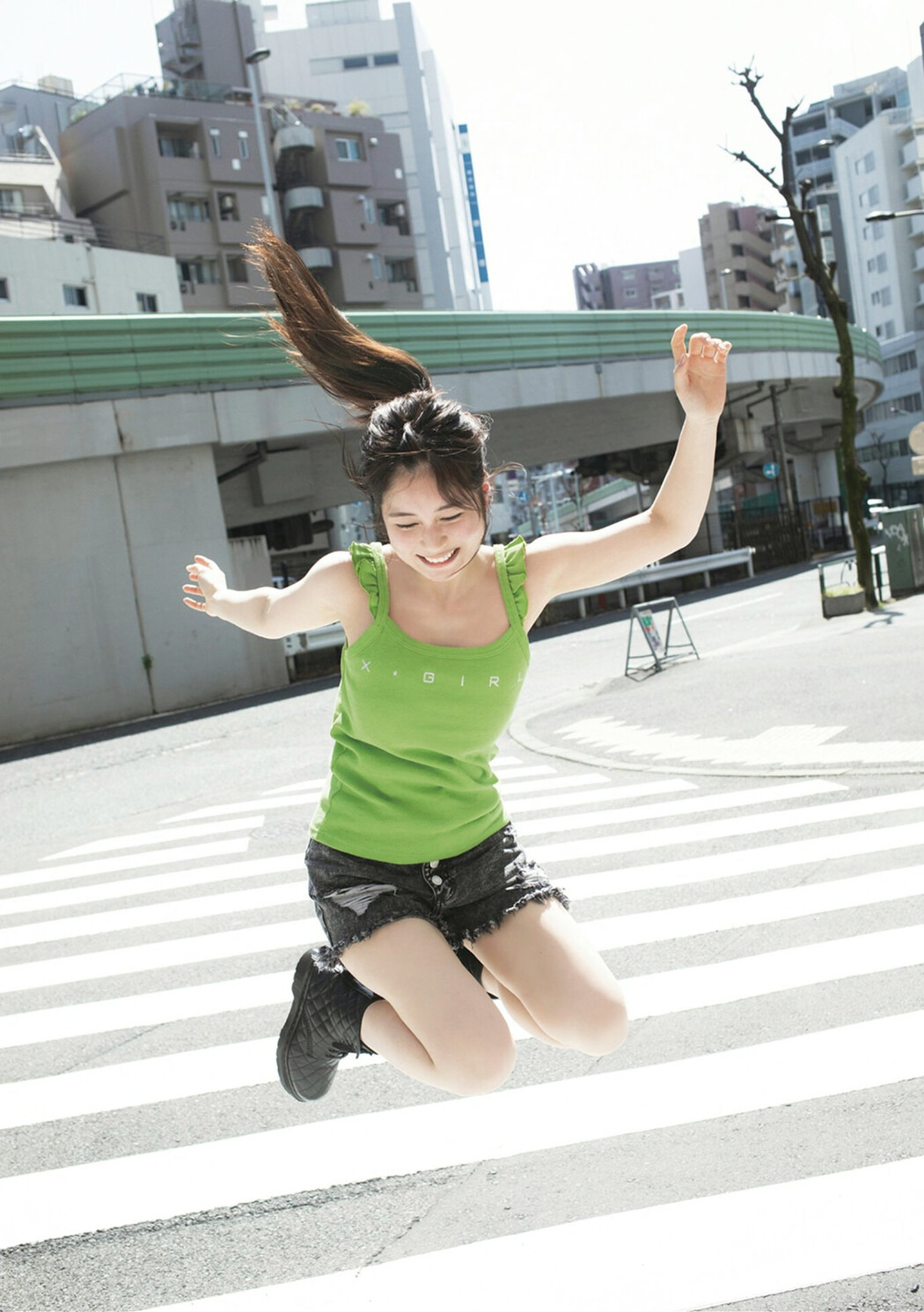 Sakurako Okubo 大久保桜子, BRODYデジタル写真集 「RISING SUN」