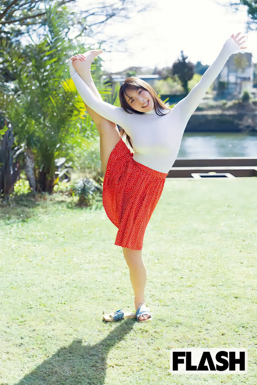 Misaki Sawa 沢美沙樹, FLASH 2025.04.08 (フラッシュ 2025年4月8日号)