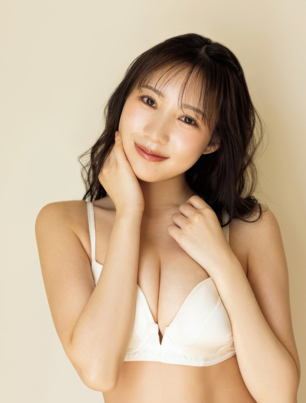 Sumire Yokono 横野すみれ, FLASH 2025.04.15 (フラッシュ 2025年4月15日号)