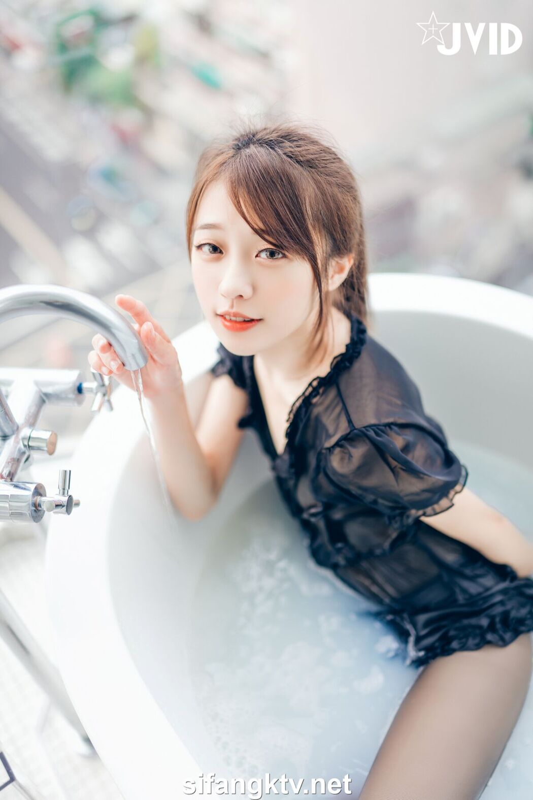 JVID Yan Yan 妍妍 Angel – 妍妍小寶寶 來餵她喝奶吧 還有透絲透點裝 潤滑絲襪 Part1