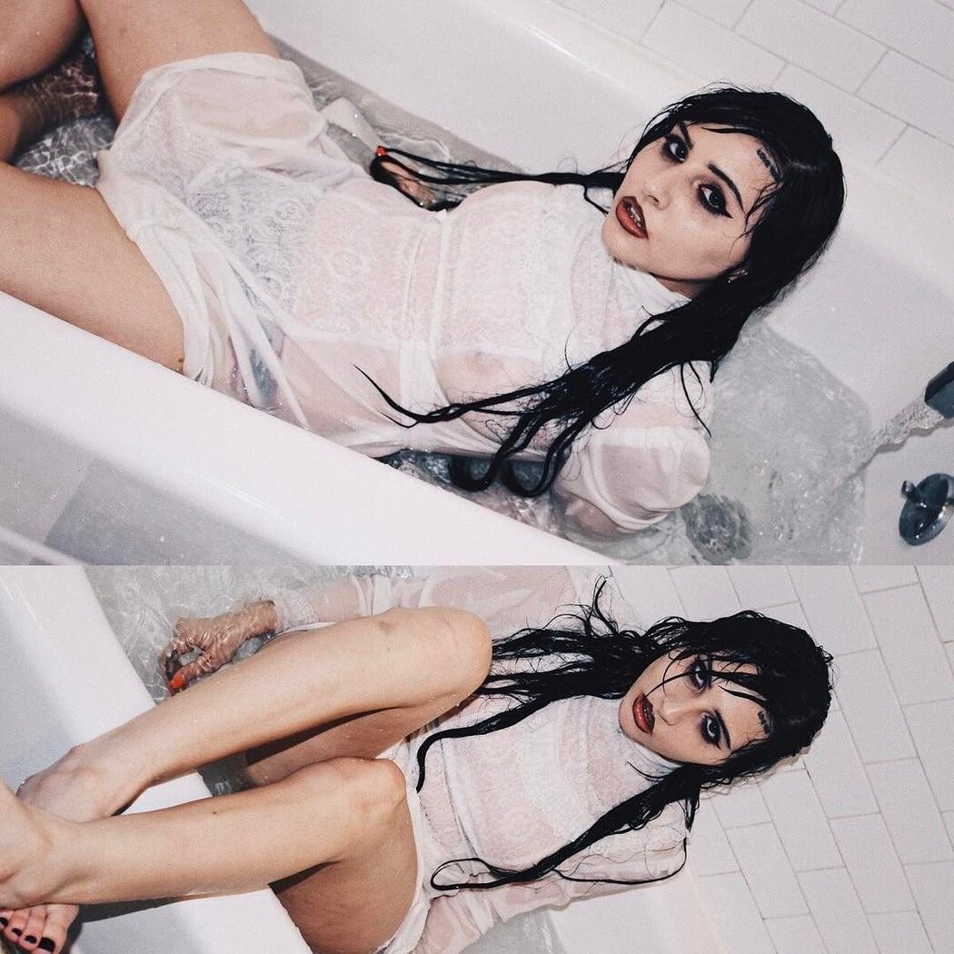 Toopoor Nude
