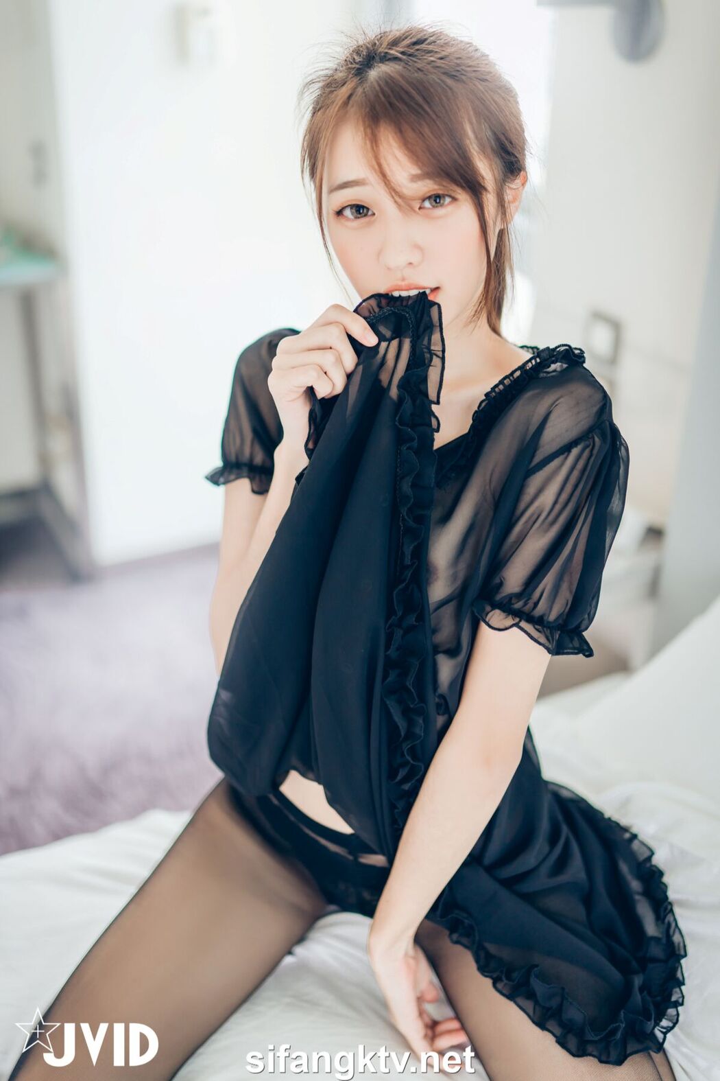JVID Yan Yan 妍妍 Angel – 妍妍小寶寶 來餵她喝奶吧 還有透絲透點裝 潤滑絲襪 Part3