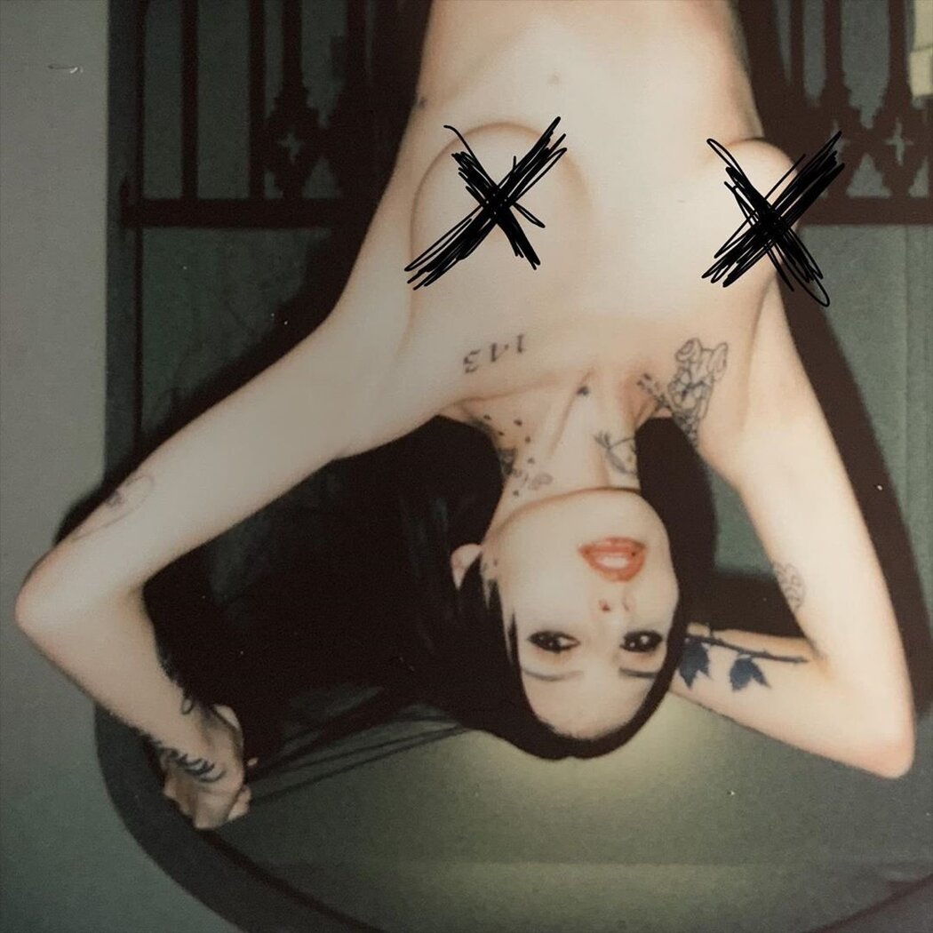 Toopoor Nude