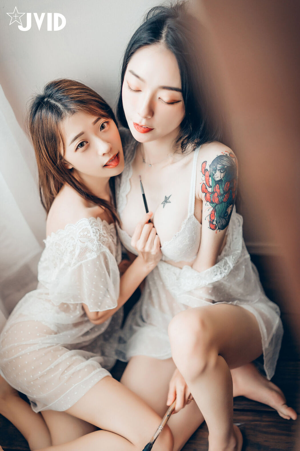 JVID Yan Yan 妍妍 Angel And Piao Piao 飘飘 – 百合花神の美少女 – 最色色嘗試 – 辰辰特別客串 色色最大突破 Part1