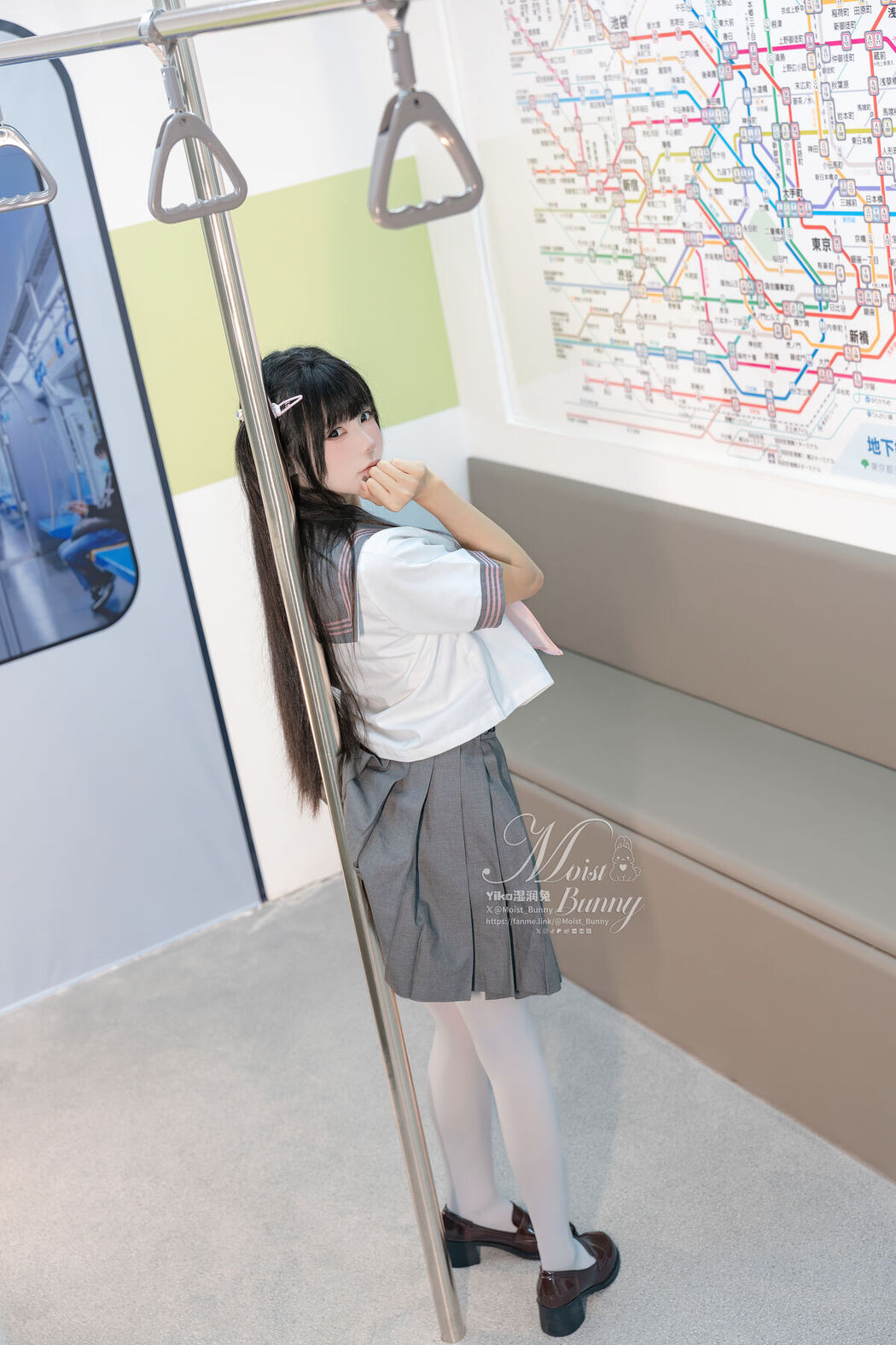 Coser@黏黏团子兔 – 12月作品 地铁萌妹 恋爱循环 Part3