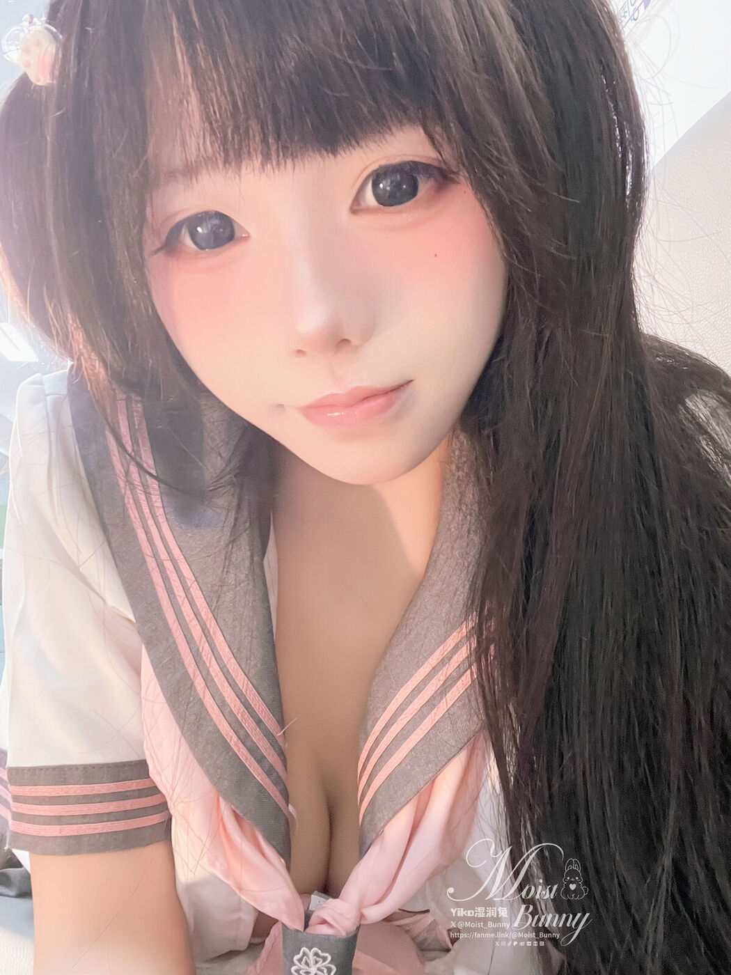 Coser@黏黏团子兔 – 12月作品 地铁萌妹 恋爱循环 Part2