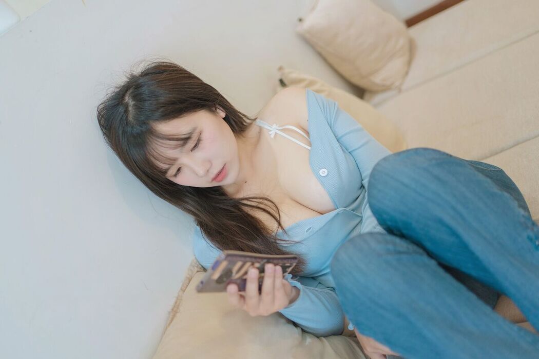 Coser@阿半今天很开心 – 住在隔壁的太太