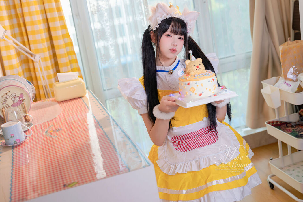 Coser@黏黏团子兔 – 12月作品 诞生日限定 兔子味蛋糕