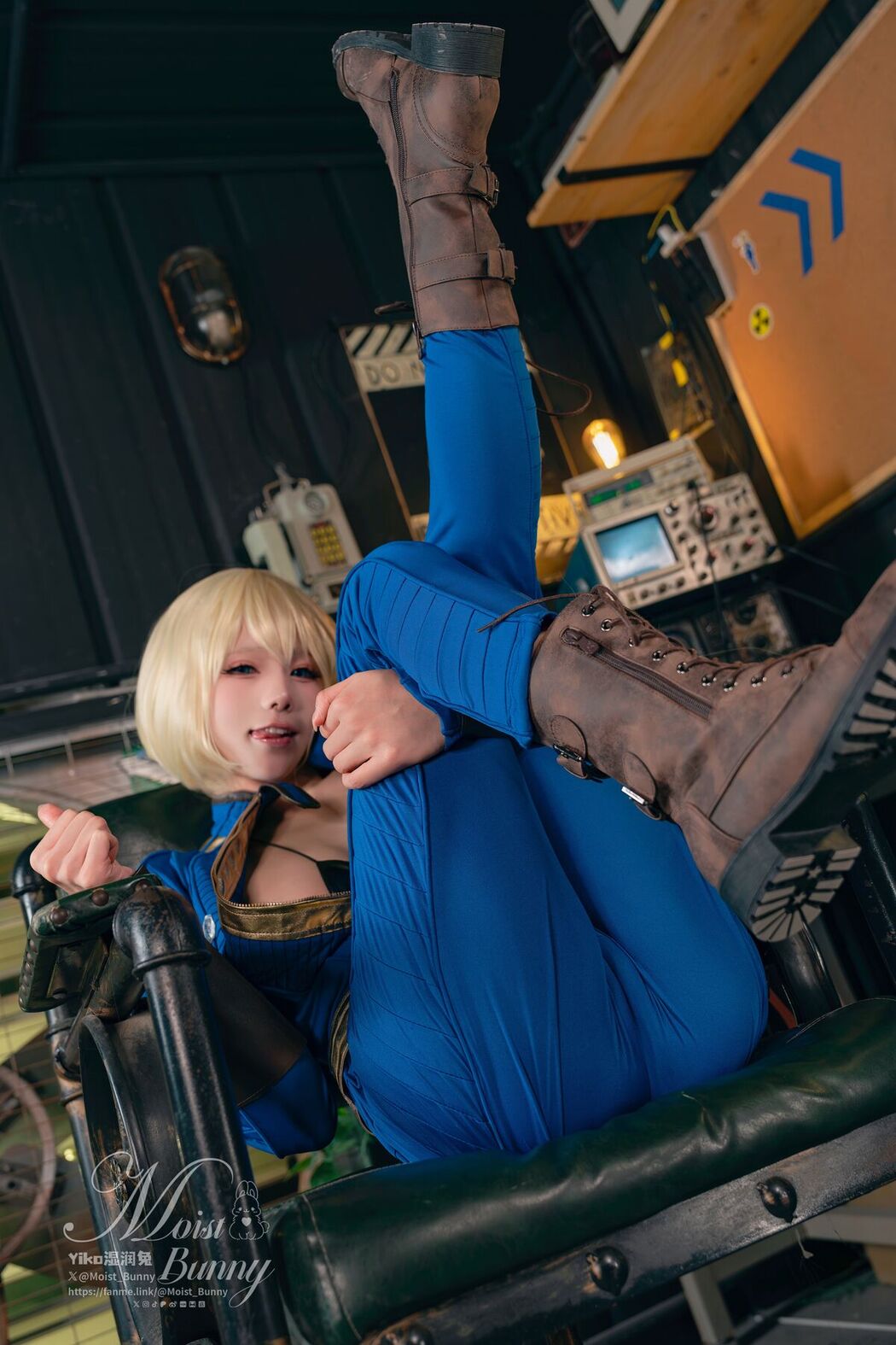 Coser@黏黏团子兔 – 12月作品 辐射-灰烬余生