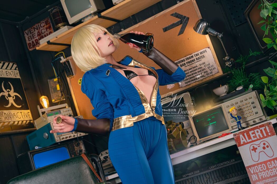 Coser@黏黏团子兔 – 12月作品 辐射-灰烬余生