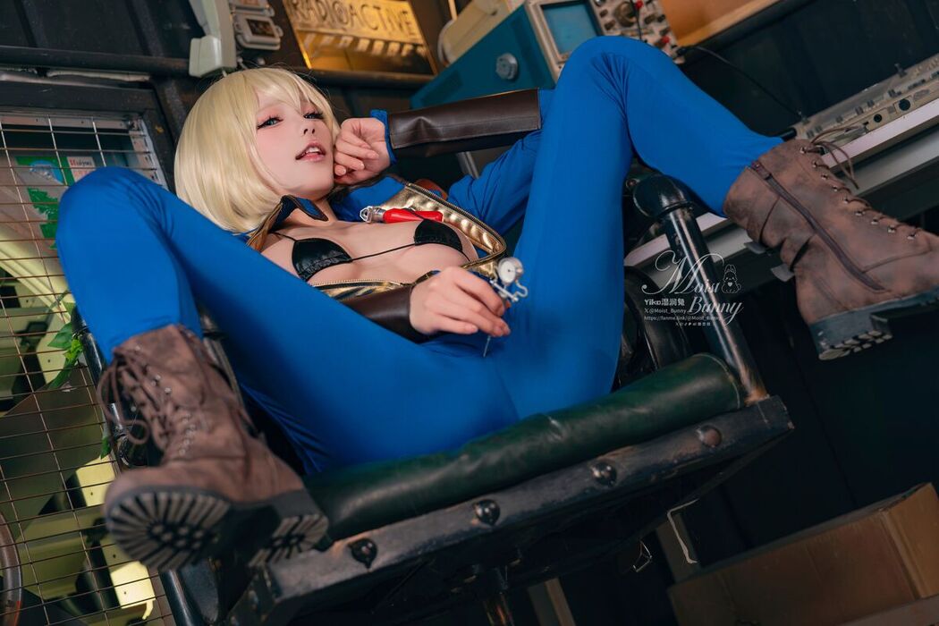 Coser@黏黏团子兔 – 12月作品 辐射-灰烬余生