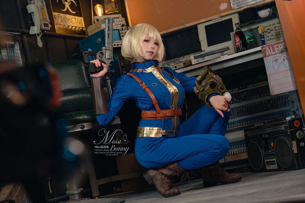 Coser@黏黏团子兔 – 12月作品 辐射-灰烬余生