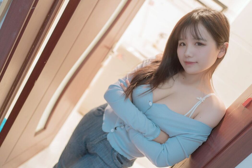 Coser@阿半今天很开心 – 住在隔壁的太太