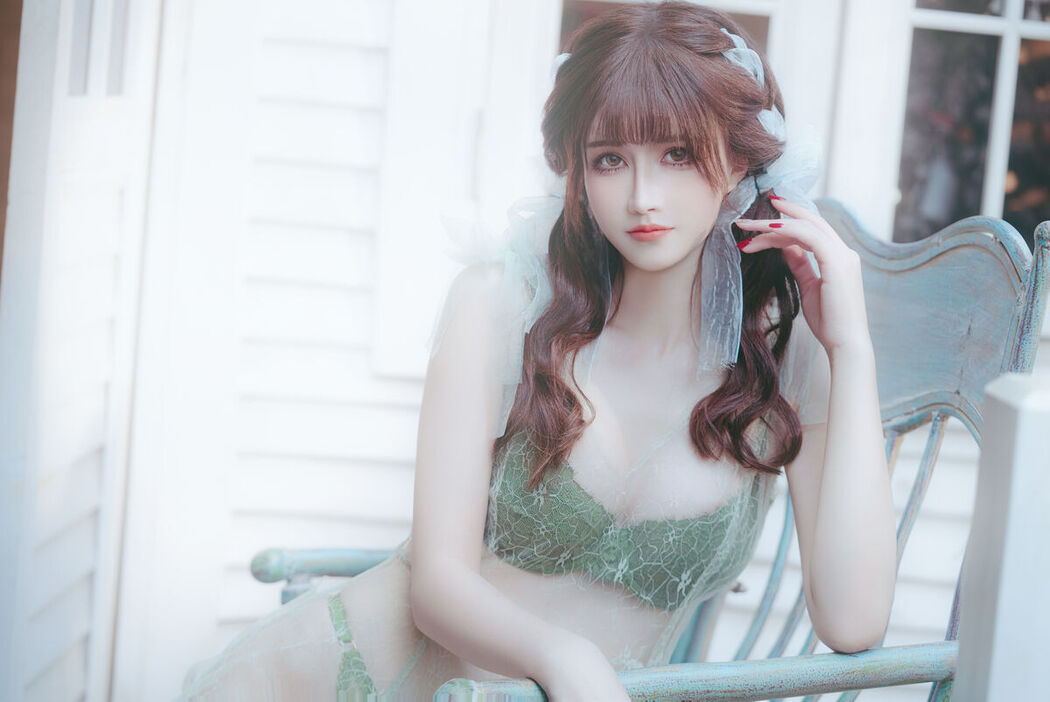 Coser@鹿八岁 – 小鹿的秘密花园