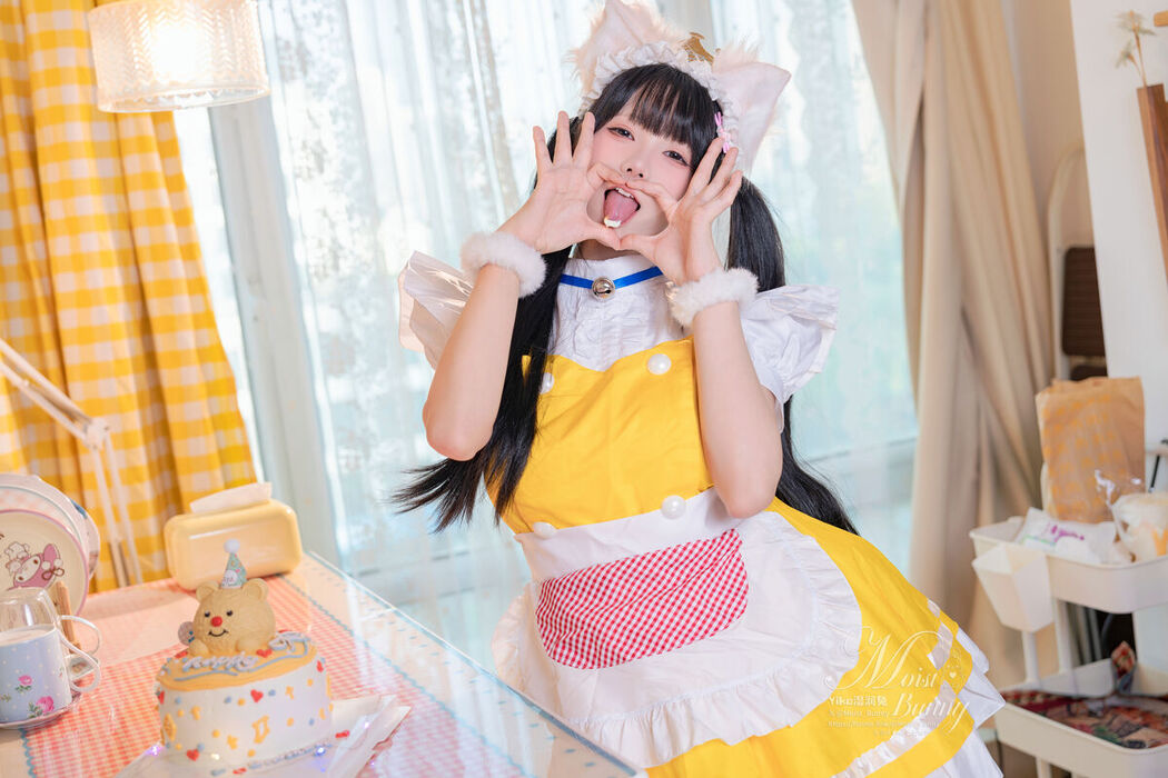 Coser@黏黏团子兔 – 12月作品 诞生日限定 兔子味蛋糕