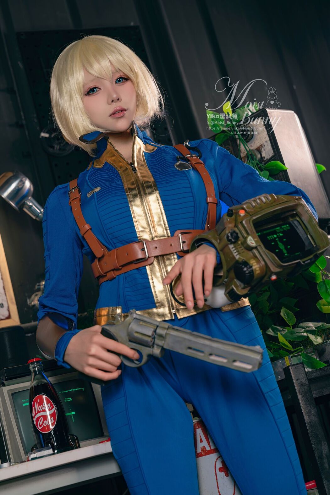 Coser@黏黏团子兔 – 12月作品 辐射-灰烬余生