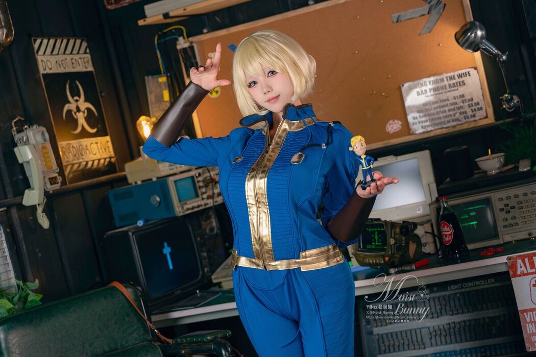 Coser@黏黏团子兔 – 12月作品 辐射-灰烬余生
