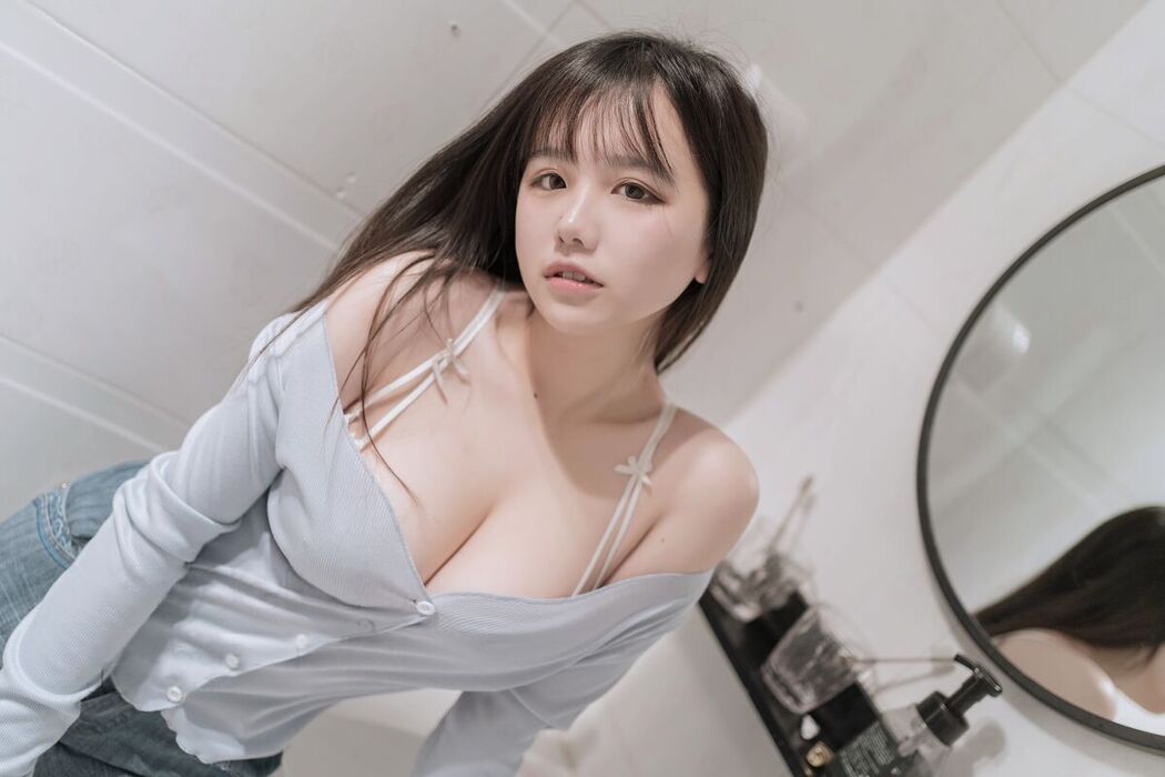 Coser@阿半今天很开心 – 住在隔壁的太太