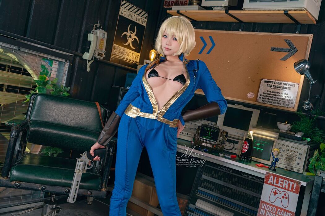 Coser@黏黏团子兔 – 12月作品 辐射-灰烬余生