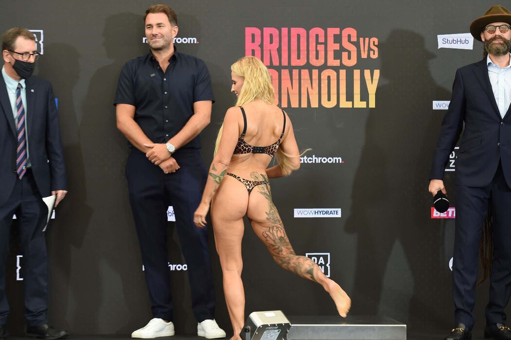 Ebanie Bridges Hot