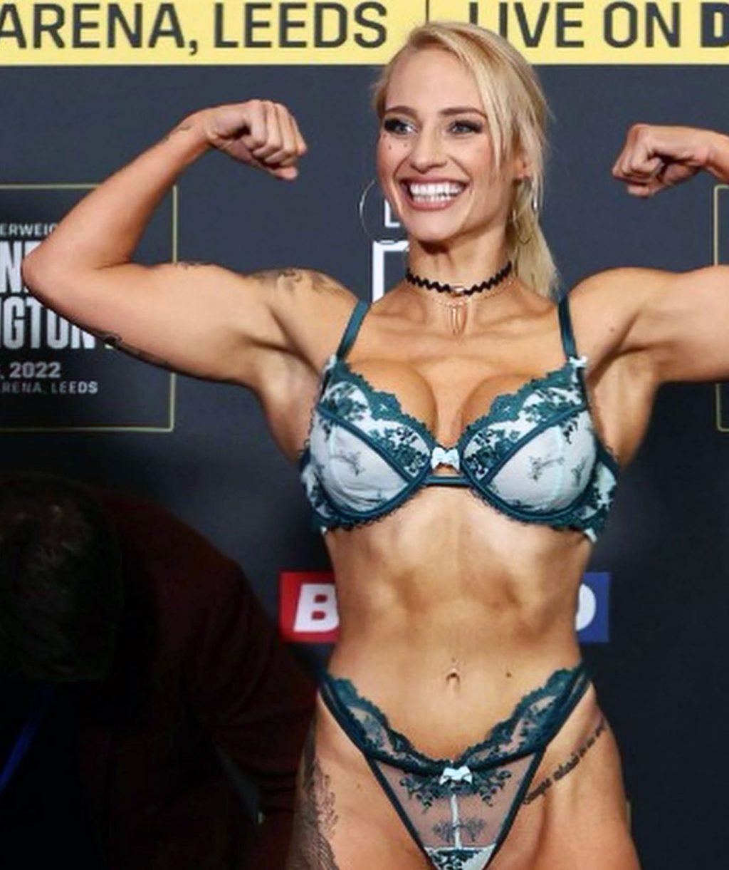 Ebanie Bridges Hot