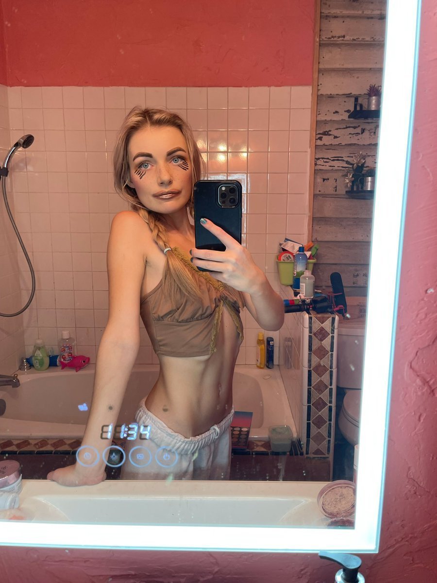 Kerry Renee Carmody Cover Photo