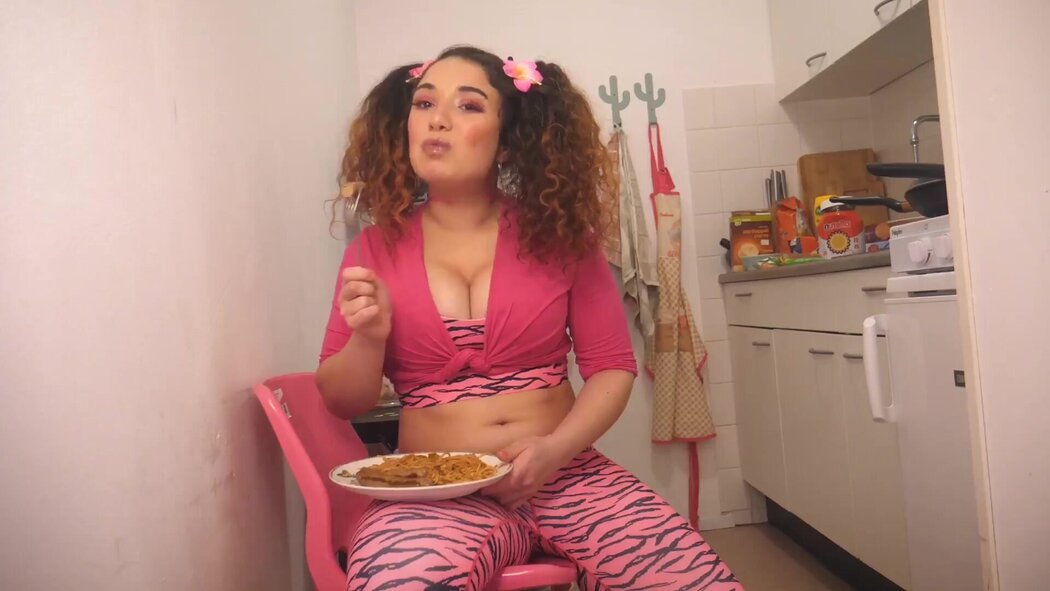 Leksa Belly Stuffing